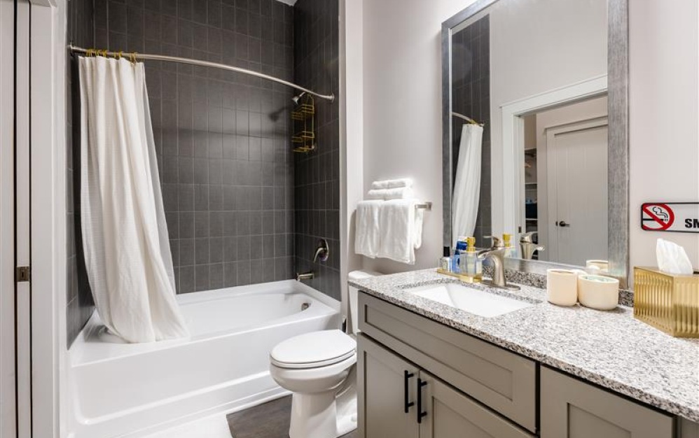 Sheer (S1) - Studio floorplan layout with 1 bathroom and 592 square feet (Floor 5)